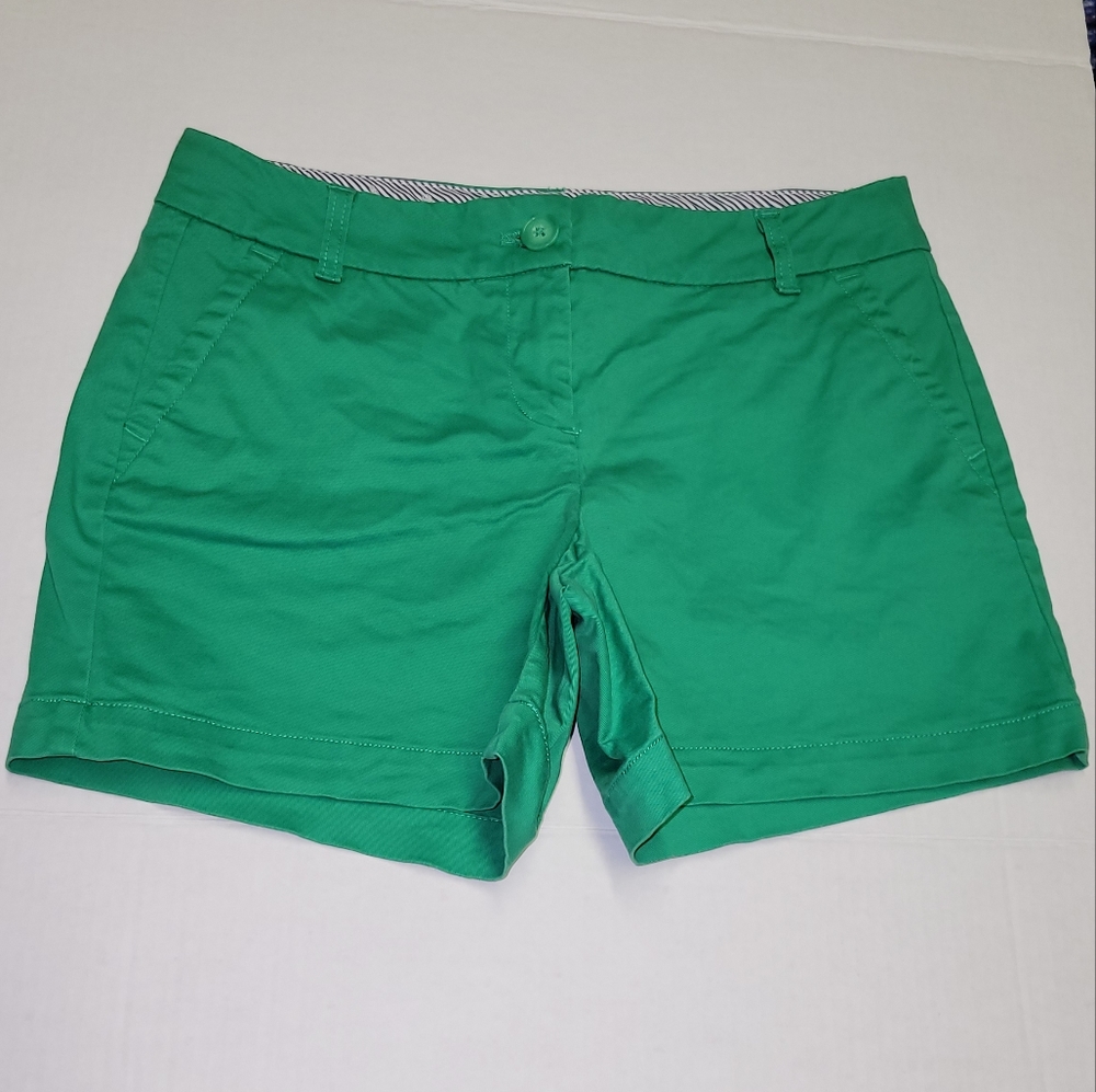 #7011 Crown and Ivy Green Khaki Shorts